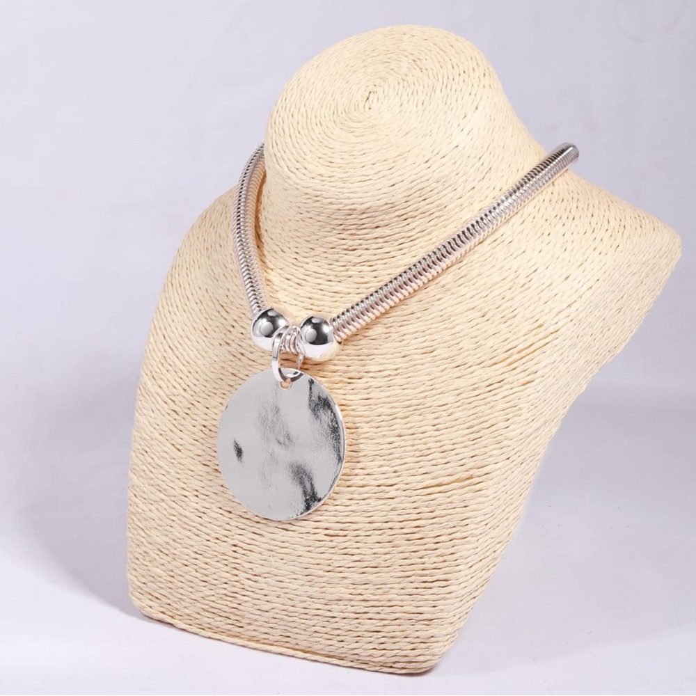 Silver Hammered Metal Statement Necklace Set with Lobster Clasp Closure